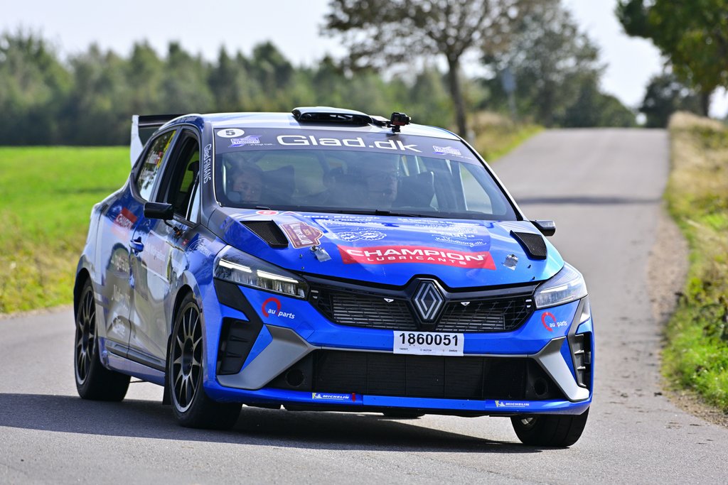 I Rally Midtsjælland levede Jacob Madsen og Line Nedergaard helt op til forventningerne ved at blive nr. 3 og bedste tohjulstrukne bil med deres Renault Clio Rally
(Foto: Michael Eisenberg)